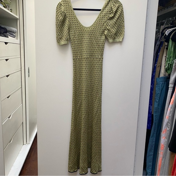 Urban Revivo Princess-Sleeve Knit Dress in Peacock Print - Picture 1 of 4